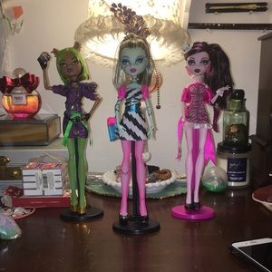 Monster High party dolls